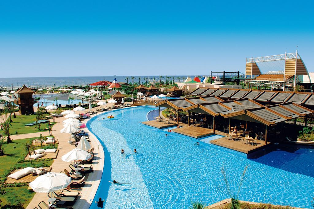 All inclusive resort in Egypte met groot zwembad en priv&eacute;strand aan de Rode Zee